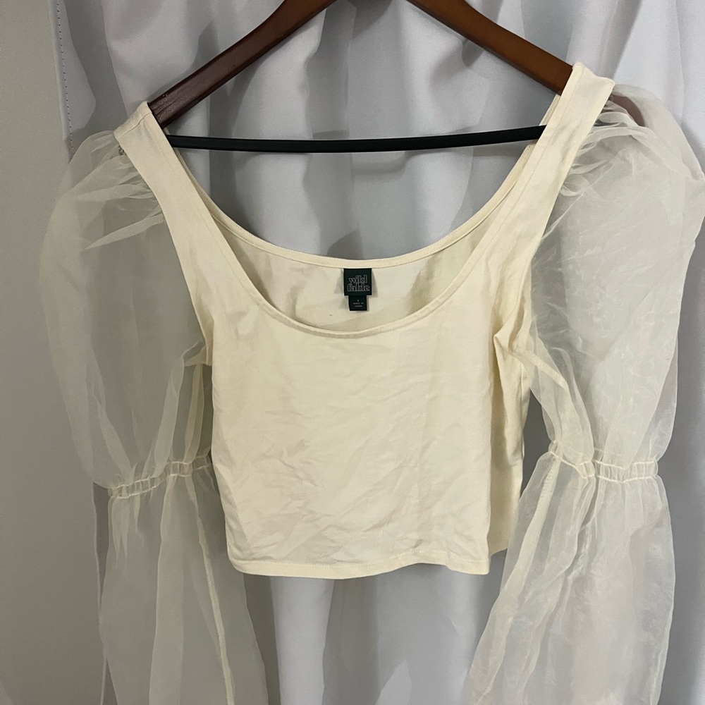 Cropped Puff Sleeve Woman’s Top